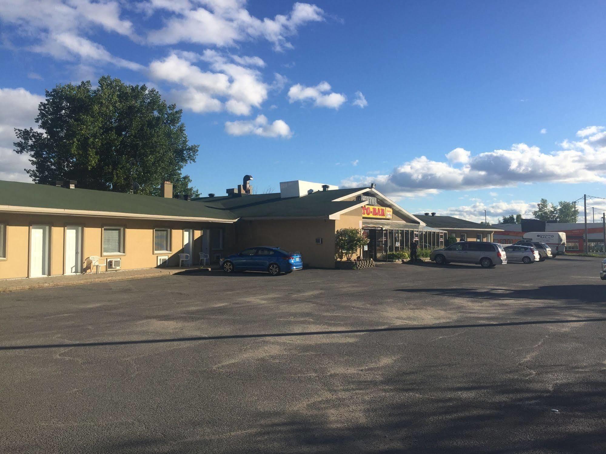 Motel Du Parc Masson Гатино Экстерьер фото